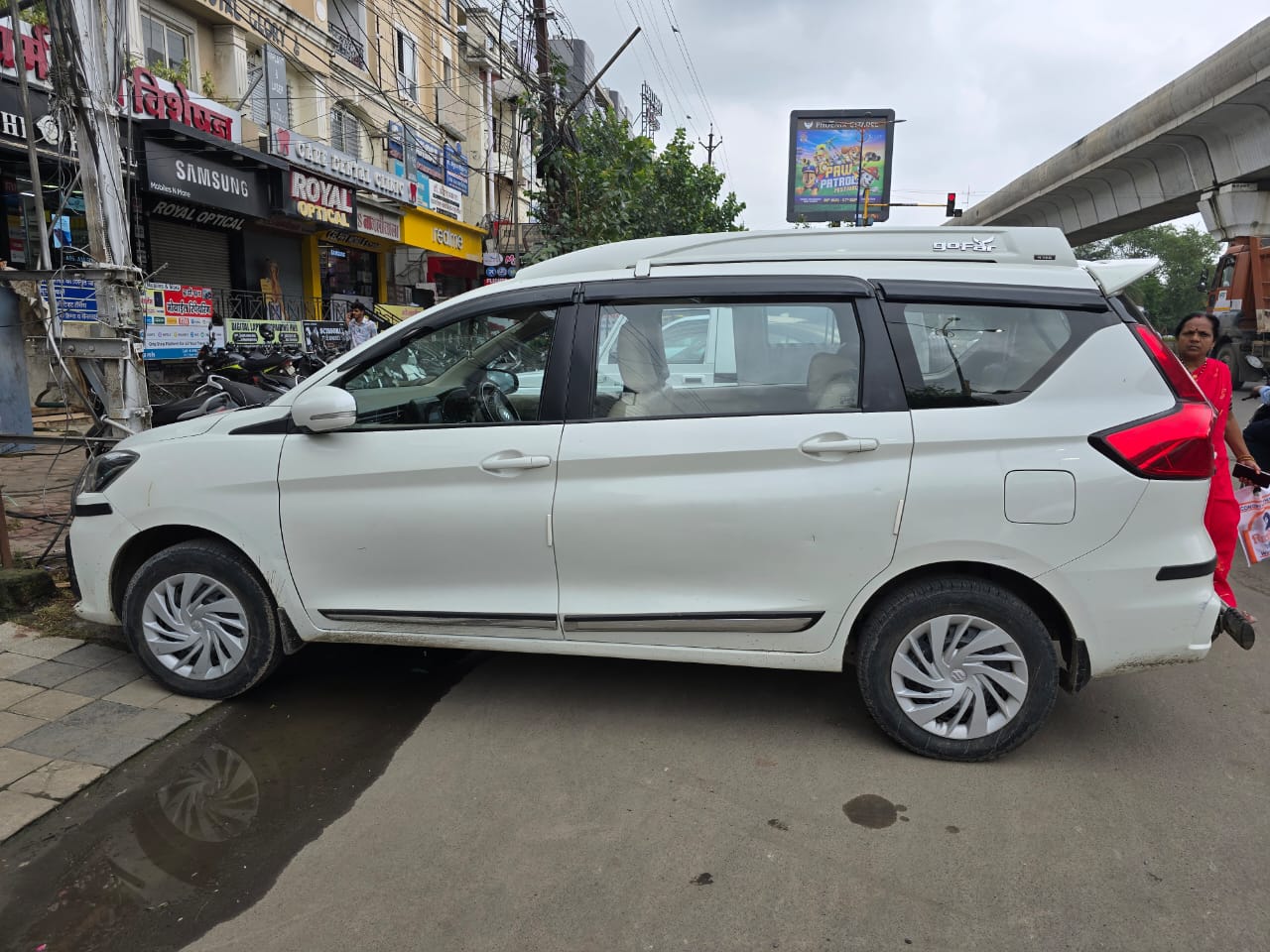 car hire in indoe