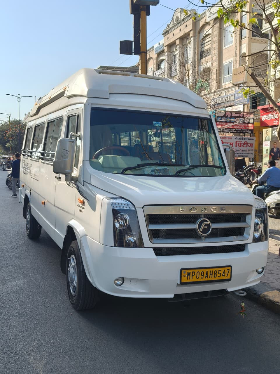 Tempo Travller 17 Seater